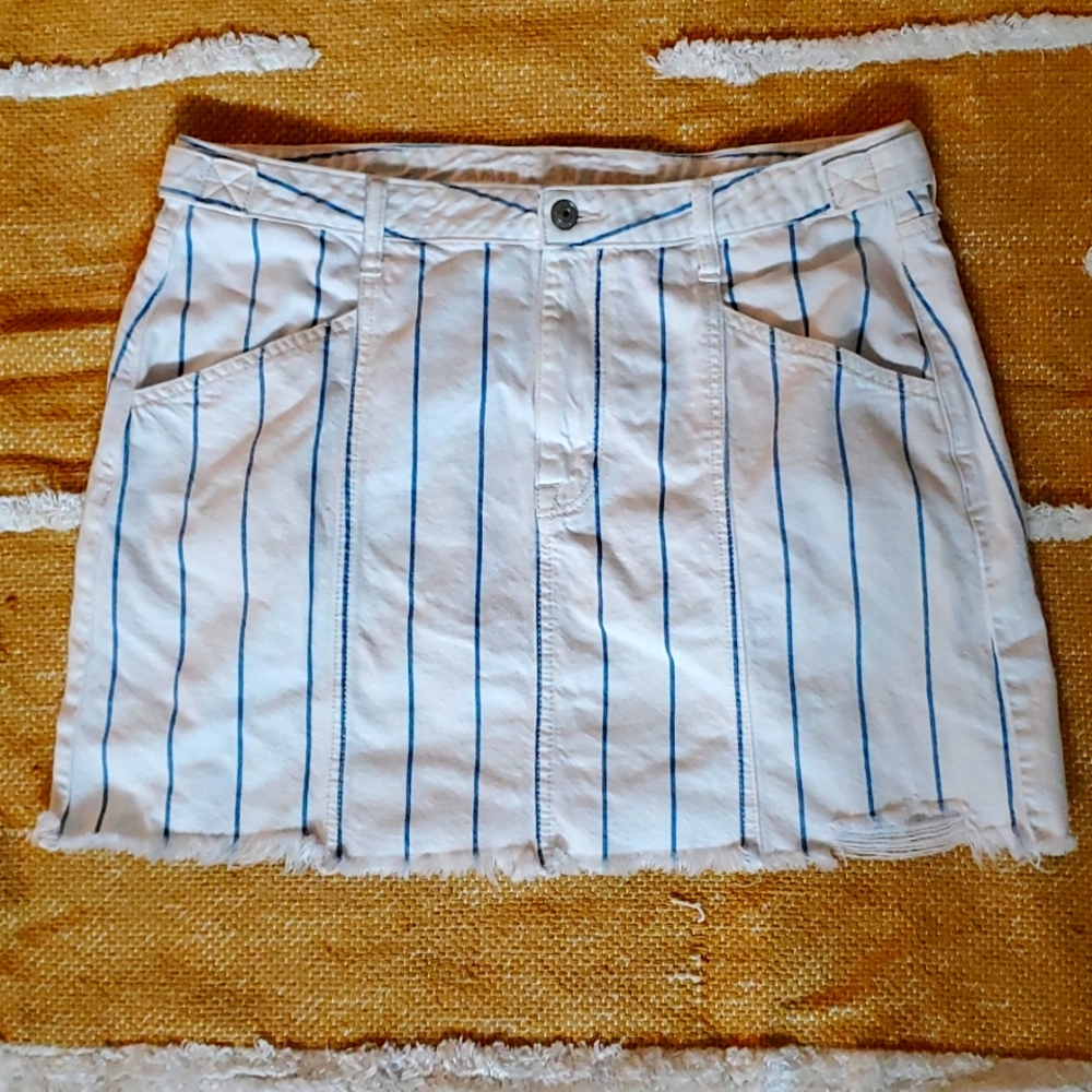 American Eagle striped a line skirt